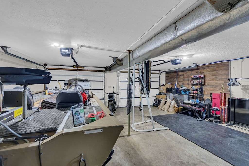 1868 Herbert Garrett Road Cookeville, TN 38506 - Photo 30 of 47 a view of a room with gym equipment