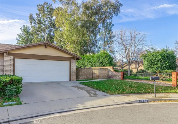$669,000 | 23540 Lampara Drive, Valencia, CA 91355