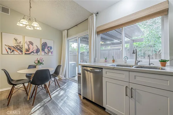 $669,000 | 23540 Lampara Drive, Valencia, CA 91355