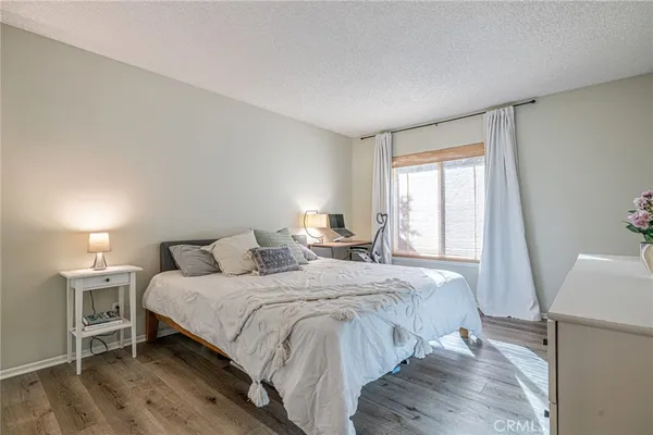 $669,000 | 23540 Lampara Drive, Valencia, CA 91355