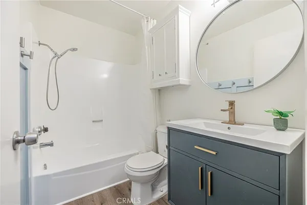 $669,000 | 23540 Lampara Drive, Valencia, CA 91355