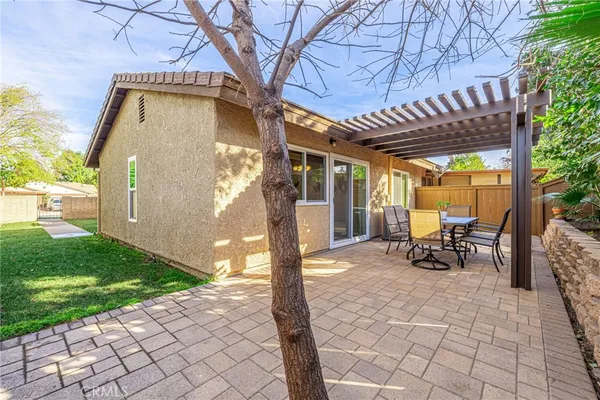 $669,000 | 23540 Lampara Drive, Valencia, CA 91355