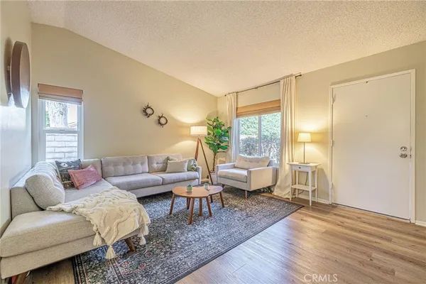 $669,000 | 23540 Lampara Drive, Valencia, CA 91355