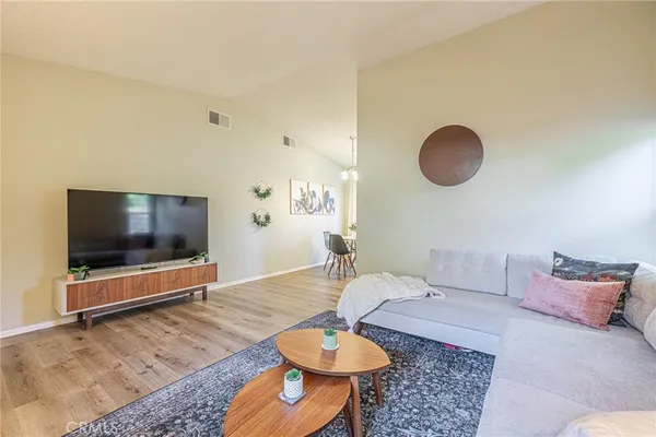 $669,000 | 23540 Lampara Drive, Valencia, CA 91355