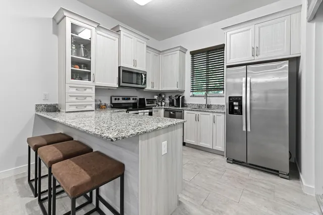 $529,000 | 1710 Pioneer Way, Royal Palm Beach, FL 33411