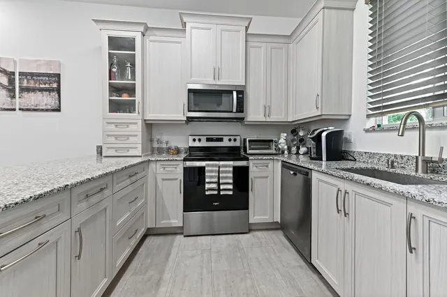 $529,000 | 1710 Pioneer Way, Royal Palm Beach, FL 33411