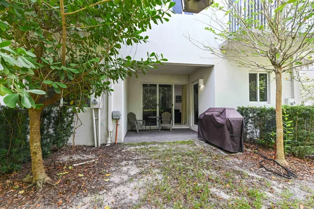 $529,000 | 1710 Pioneer Way, Royal Palm Beach, FL 33411