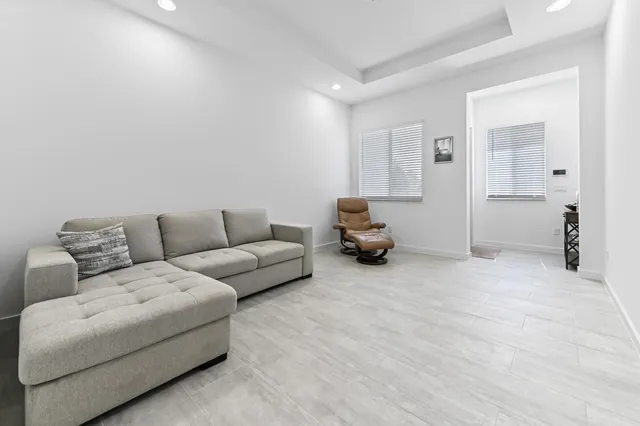 $529,000 | 1710 Pioneer Way, Royal Palm Beach, FL 33411