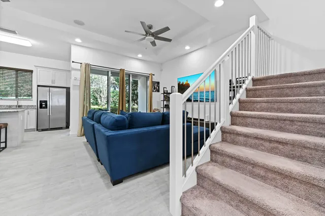 $529,000 | 1710 Pioneer Way, Royal Palm Beach, FL 33411