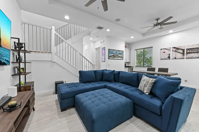 $529,000 | 1710 Pioneer Way, Royal Palm Beach, FL 33411