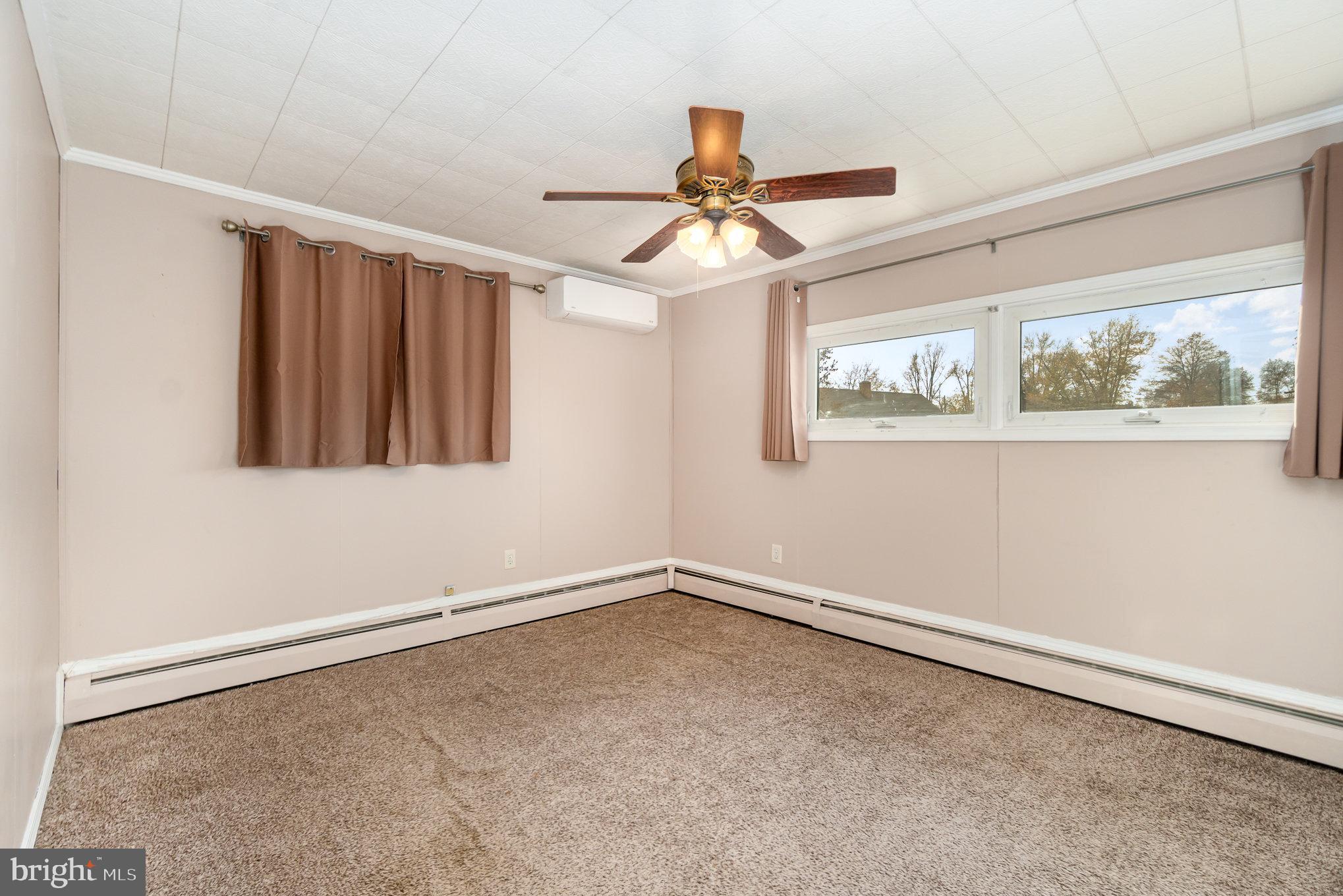 1509 Wogan Road York, PA 17404 - Photo 8 of 30 1st floor main bedroom