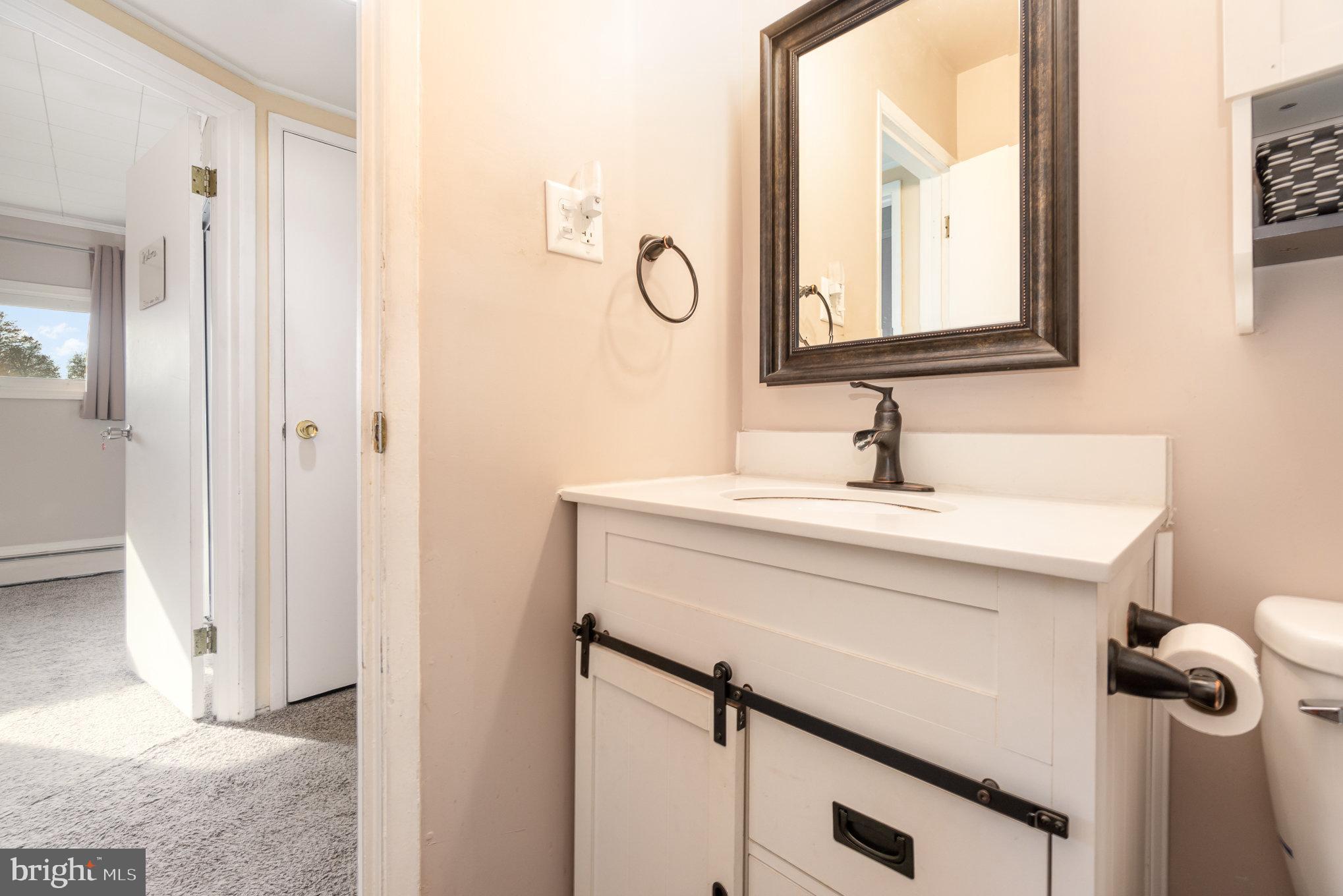 1509 Wogan Road York, PA 17404 - Photo 9 of 30 1st full full bath