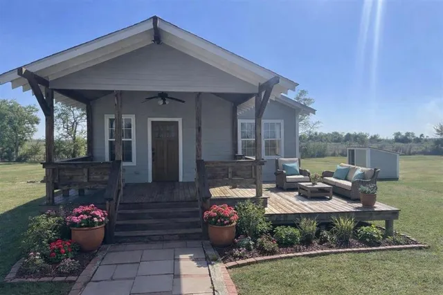 $275,000 | 4858 Harris Road, Iowa, LA 70647