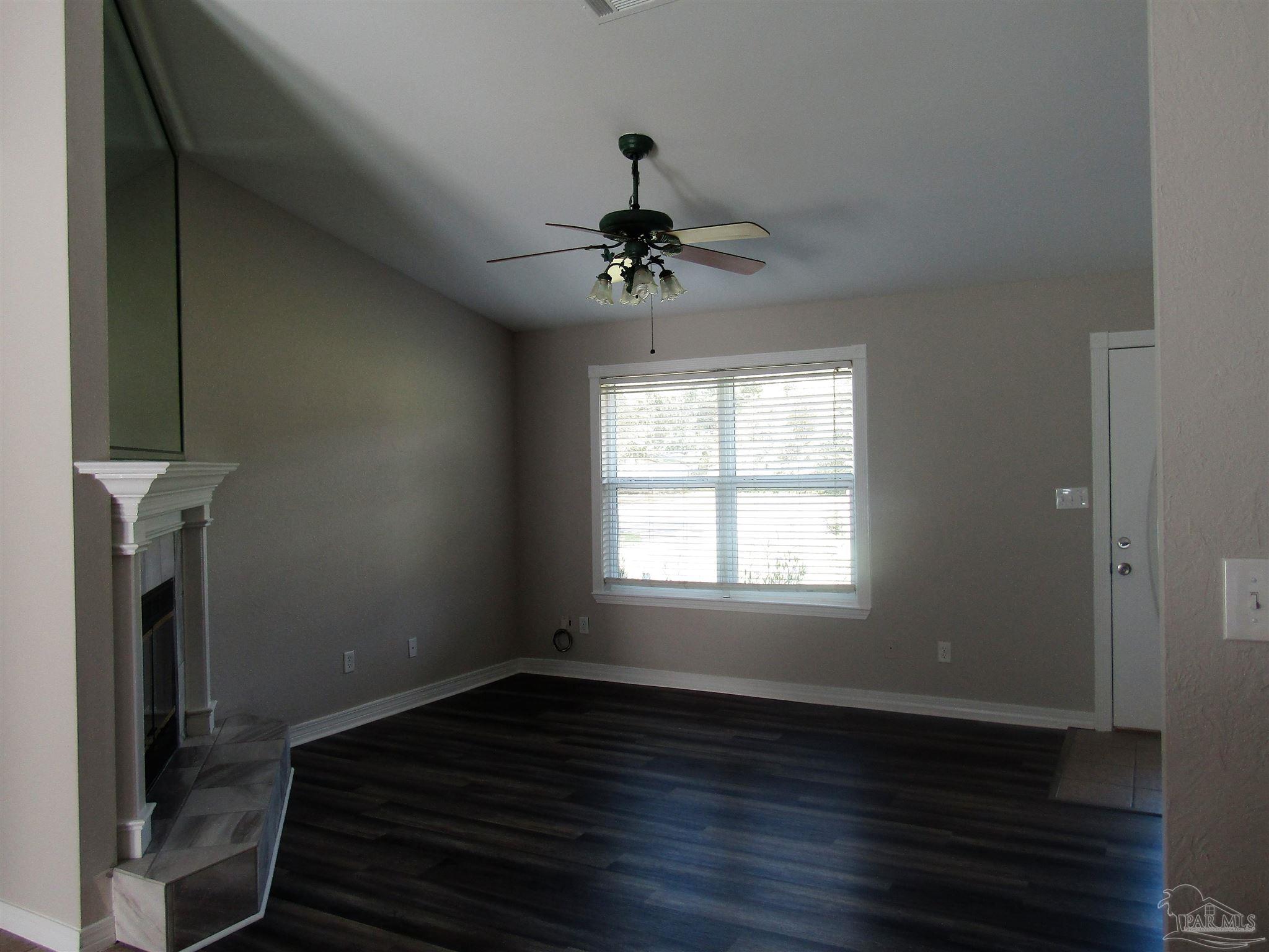 5963 Colter Road Milton, FL 32583 - Photo 4 of 19 Gallery Image 4