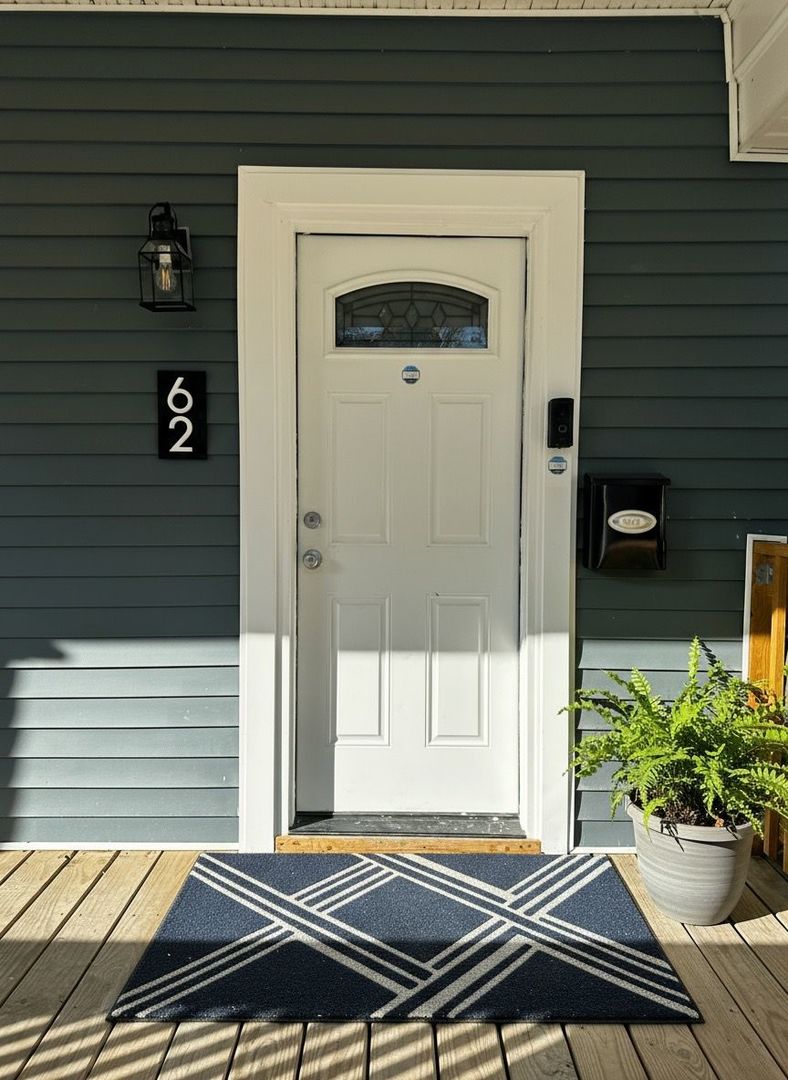 62 West 113th Street Chicago, IL 60628 - Photo 4 of 54 a backyard of a house with seating space