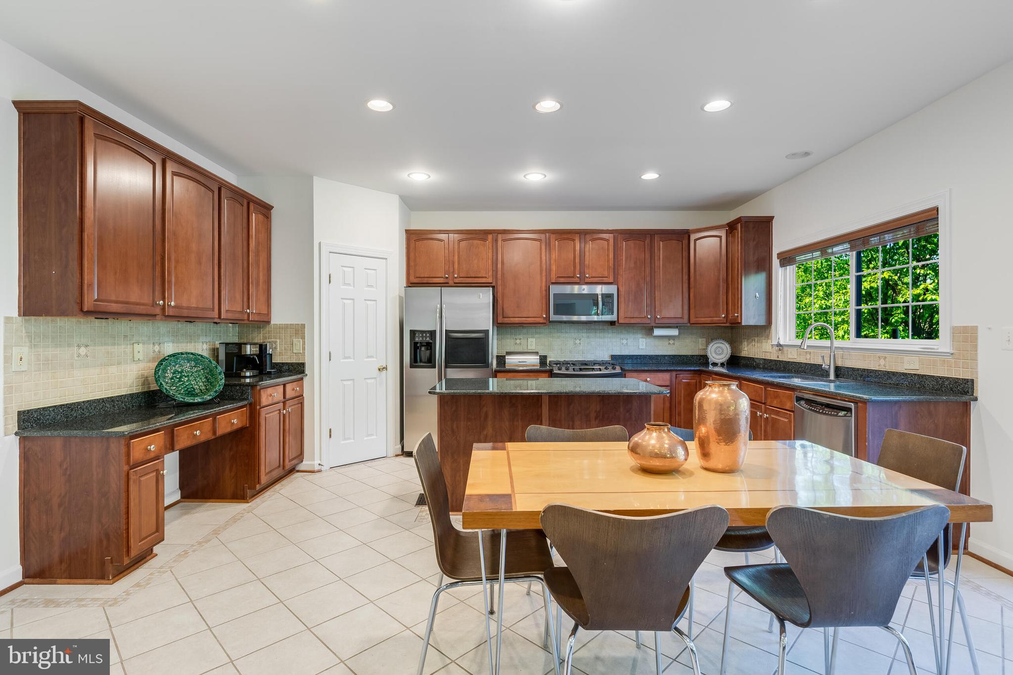 21648 Trask Place Ashburn, VA 20147 - Photo 7 of 61