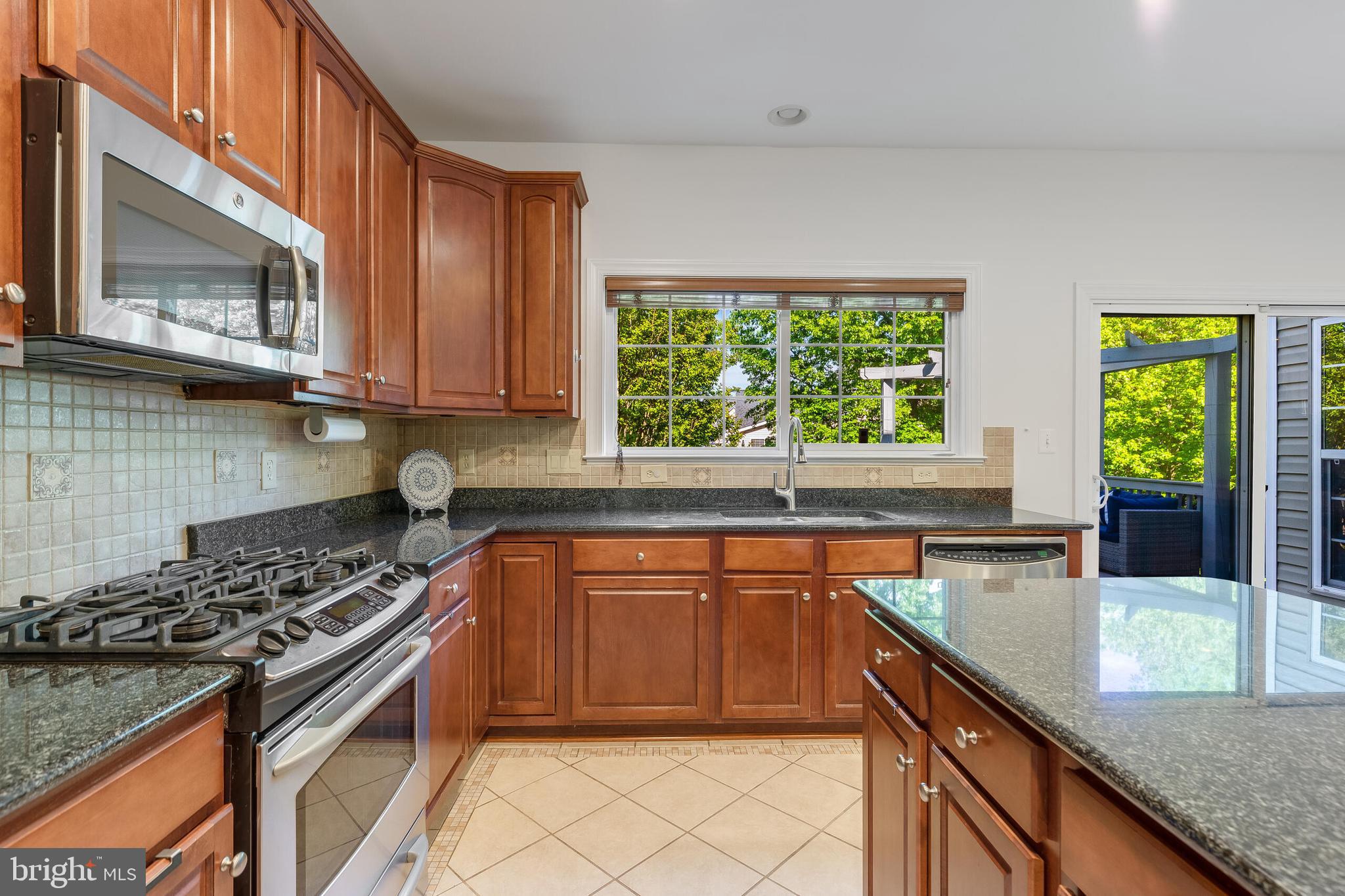21648 Trask Place Ashburn, VA 20147 - Photo 10 of 61