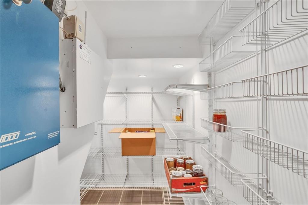 7543 Rosemary Road Pittsburgh, PA 15221 - Photo 15 of 39