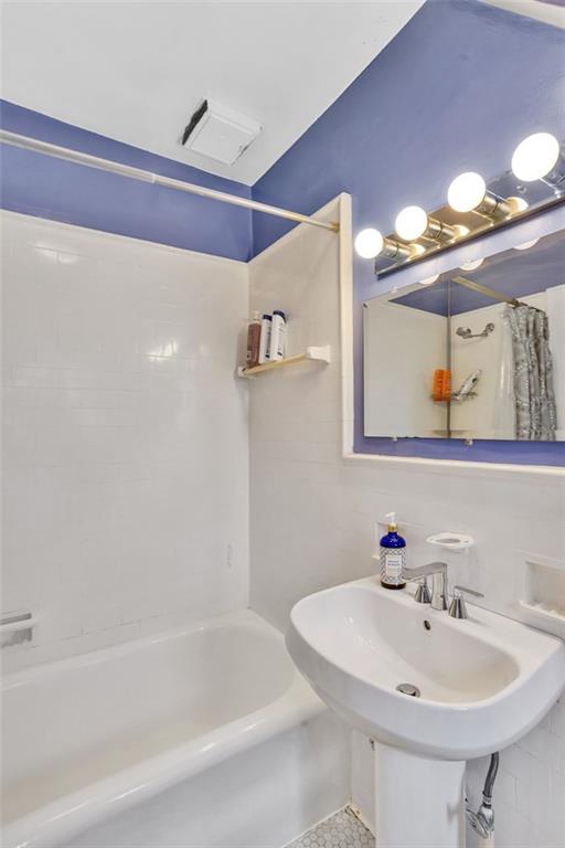 7543 Rosemary Road Pittsburgh, PA 15221 - Photo 22 of 39 2nd floor Hall Bath