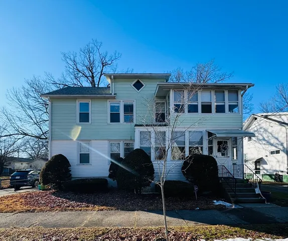 $369,900 | 158 Monrovia Street, Springfield, MA 01104
