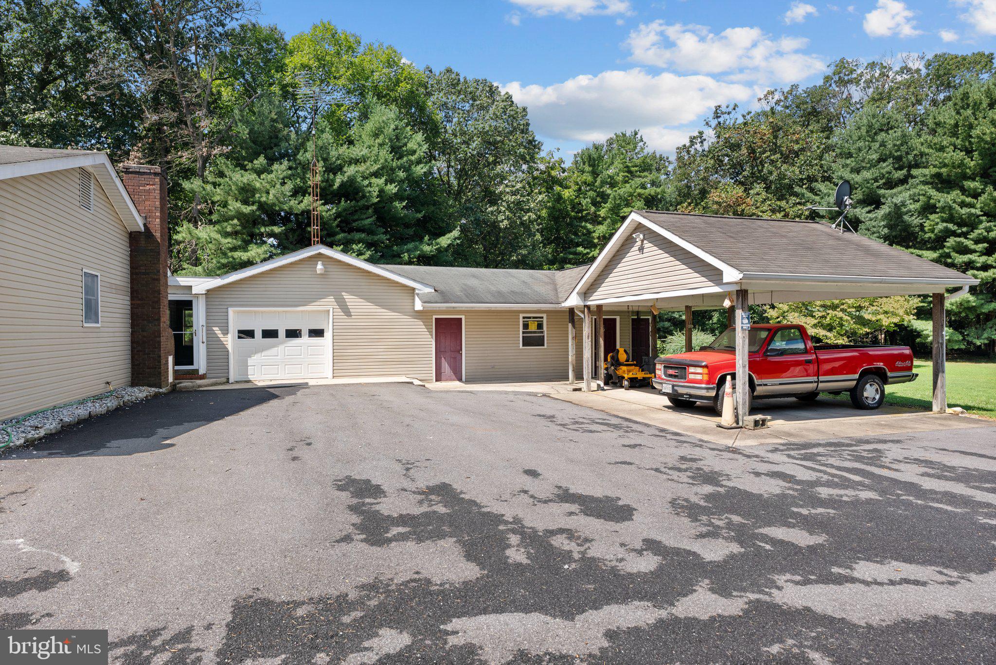 824 Cherrytown Road Westminster, MD 21158 - Photo 3 of 38 Gallery Image 3