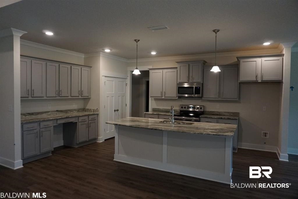 1735 Partridge Street Foley, AL 36535 - Photo 3 of 12 Kitchen