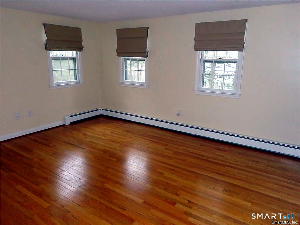 21 Saddle Ridge Drive Simsbury, CT 06092 - Photo 16 of 20