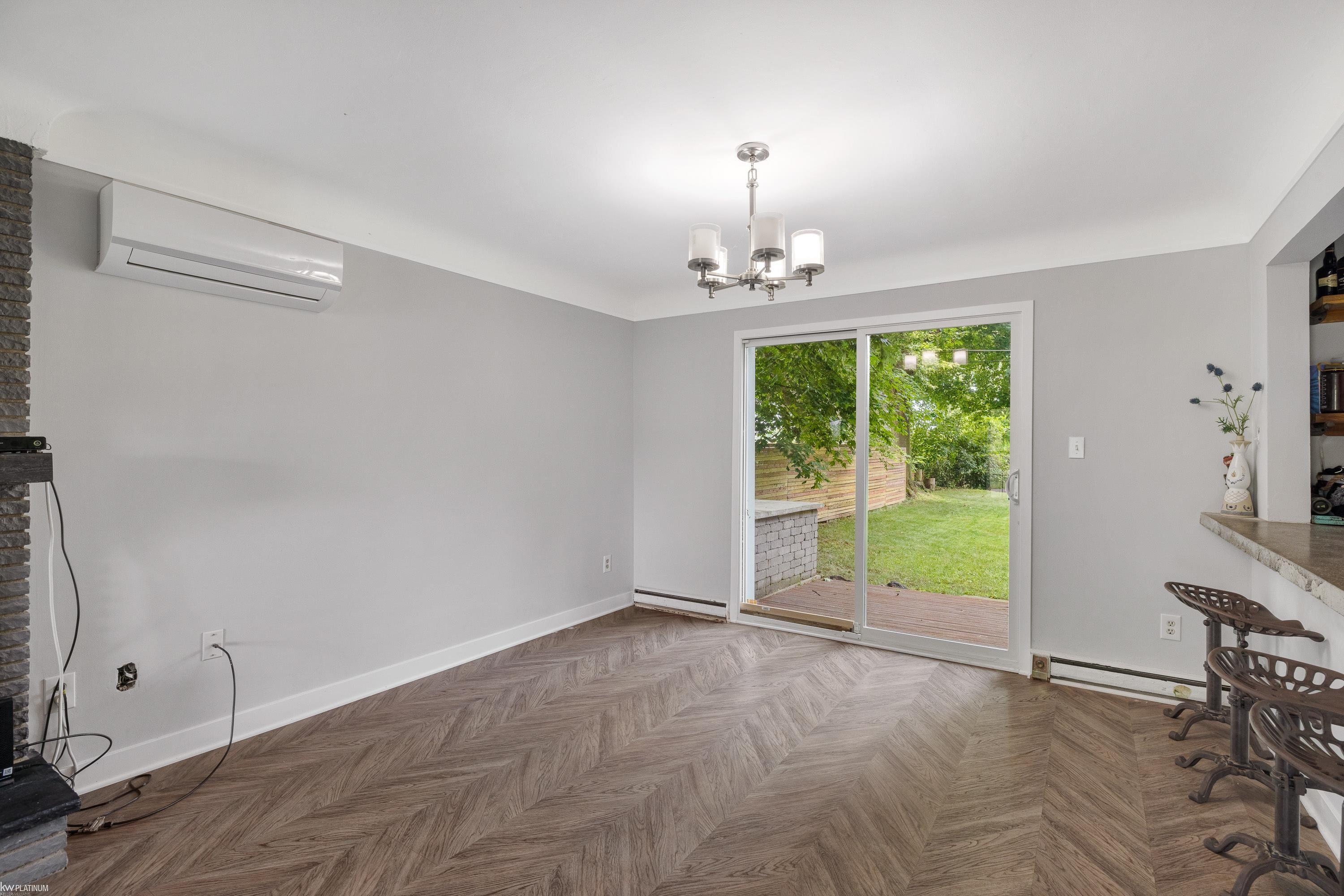 104 Riverside Drive Mount Clemens, MI 48043 - Photo 9 of 47 50187978-48a6cb9c-490d-494f-9bce-cd3e3cfe7220.JPG