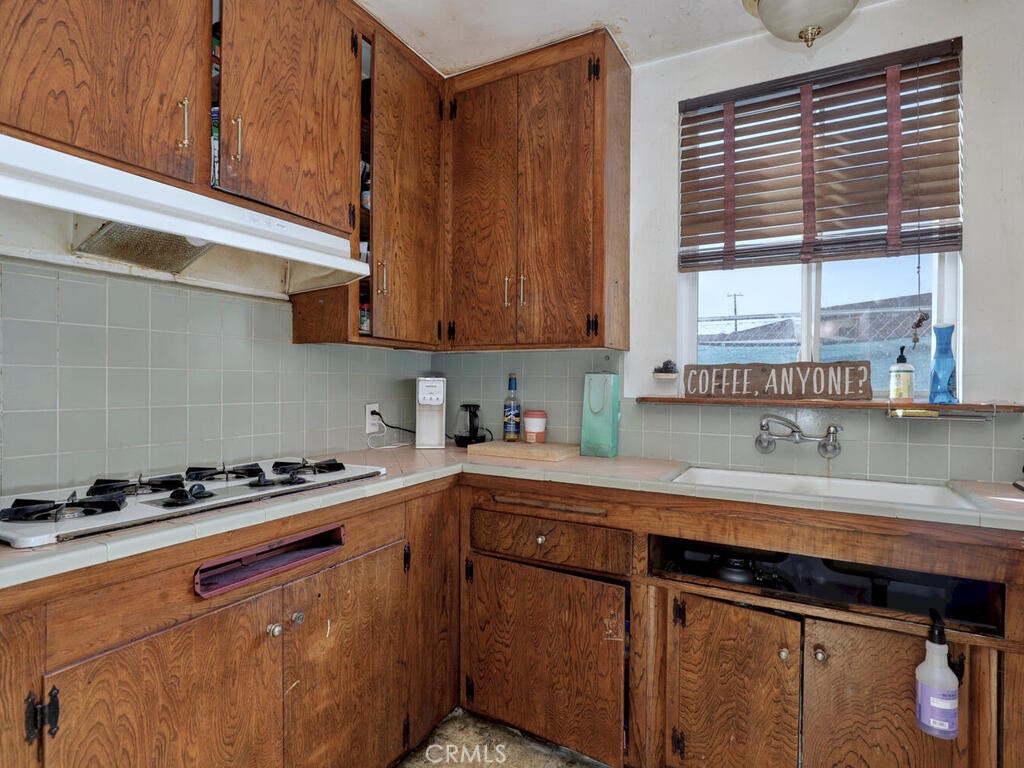 14839 Figueras Road La Mirada, CA 90638 - Photo 11 of 35