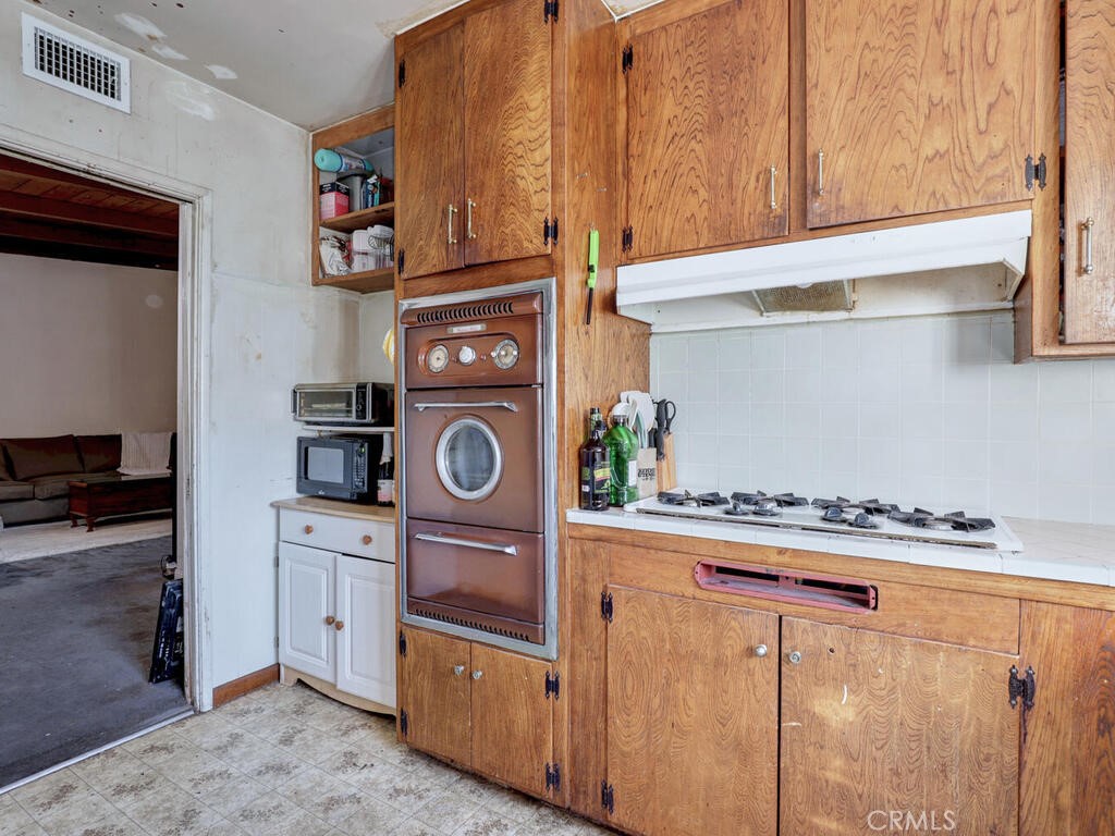 14839 Figueras Road La Mirada, CA 90638 - Photo 15 of 35