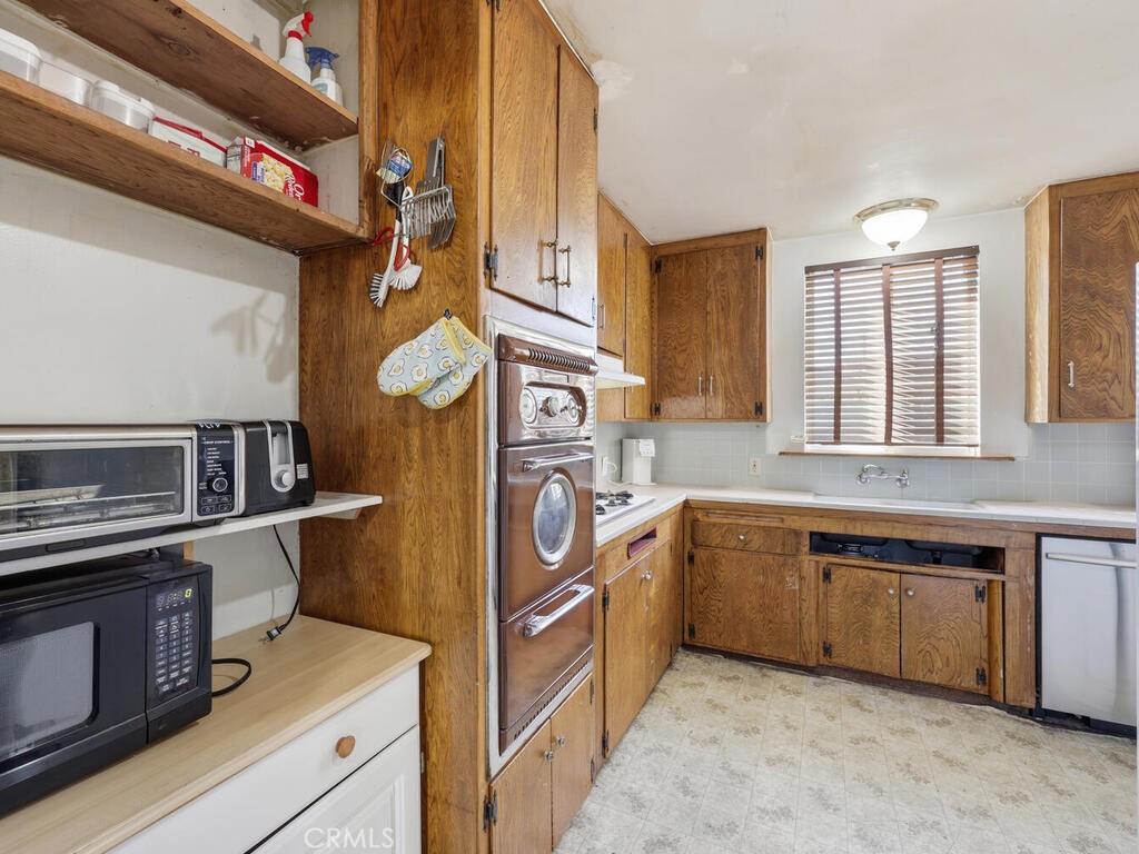 14839 Figueras Road La Mirada, CA 90638 - Photo 16 of 49