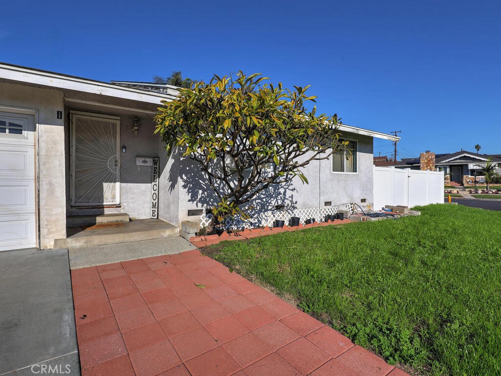 14839 Figueras Road La Mirada, CA 90638 - Photo 4 of 35