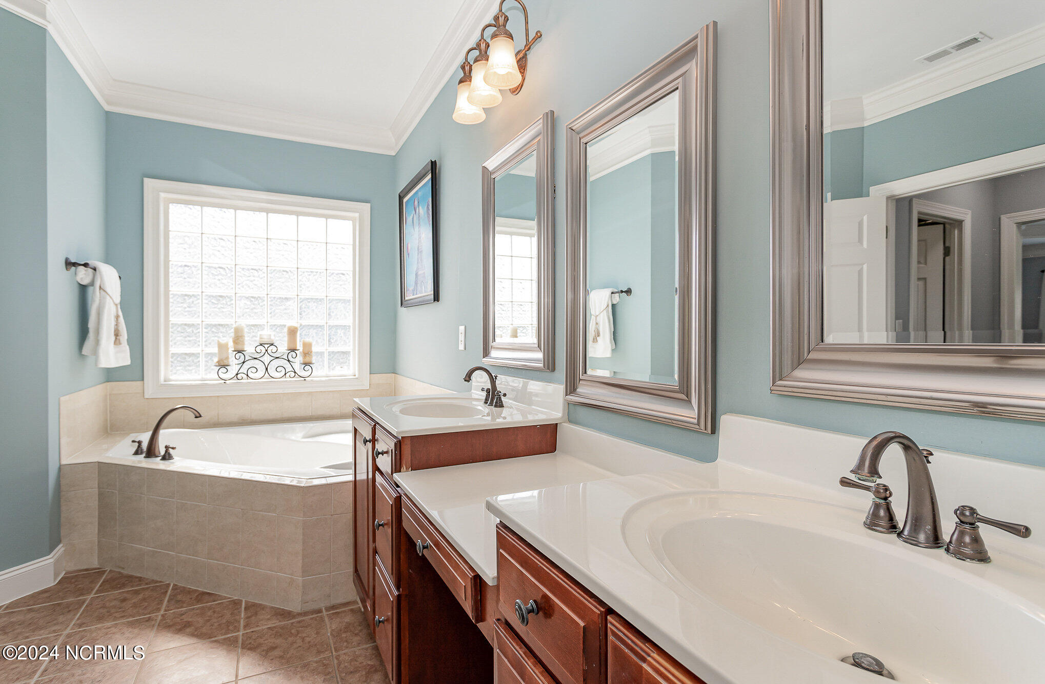 2620 Peachleaf Street Raleigh, NC 27614 - Photo 27 of 65 Primary Bathroom with Jetted Tub