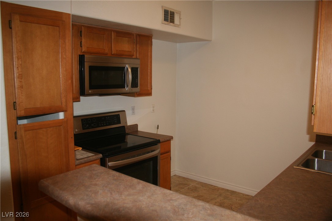 7255 West Sunset Road, Unit 1021 Las Vegas, NV 89113 - Photo 2 of 7