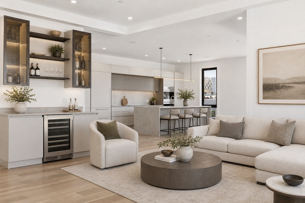 118 B Street, Unit 501 Boston, MA 02127 - Photo 4 of 11