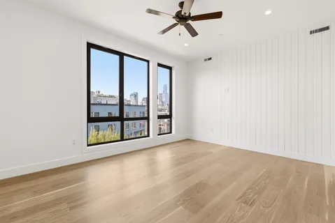 $3,000,000 | 118 B Street, Unit 501, Boston, MA 02127