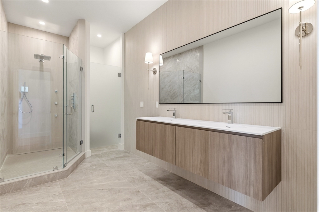 118 B Street, Unit 501 Boston, MA 02127 - Photo 8 of 11