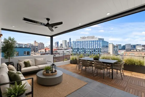 $3,000,000 | 118 B Street, Unit 501, Boston, MA 02127