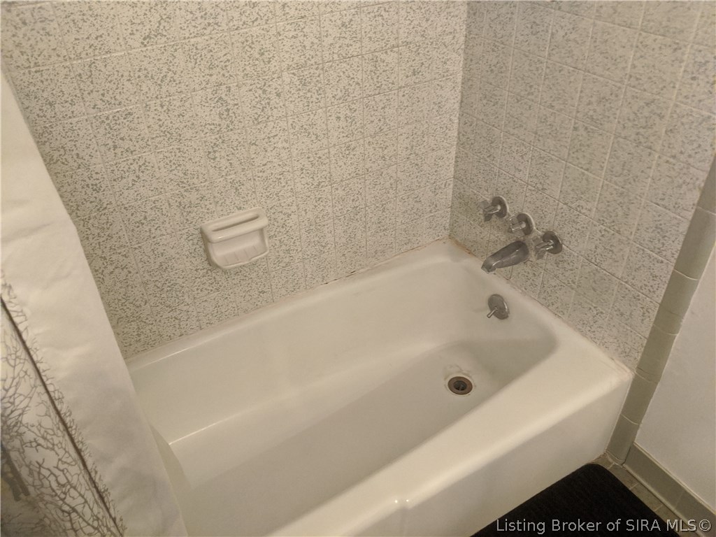1232 Reeds Lane Jeffersonville, IN 47130 - Photo 13 of 21 Gallery Image 13