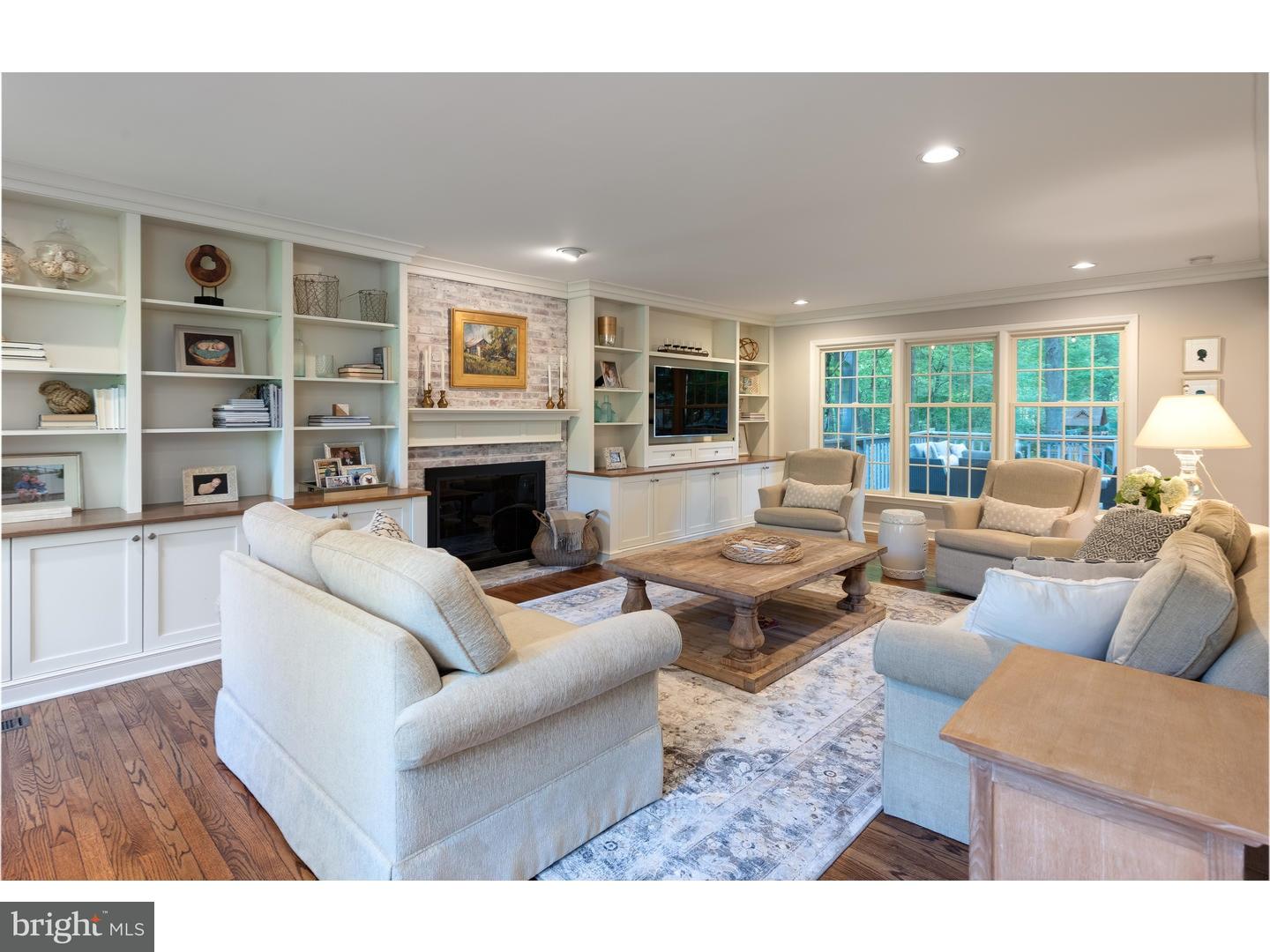121 Graham Way Devon, PA 19333 - Photo 2 of 25 Great Room