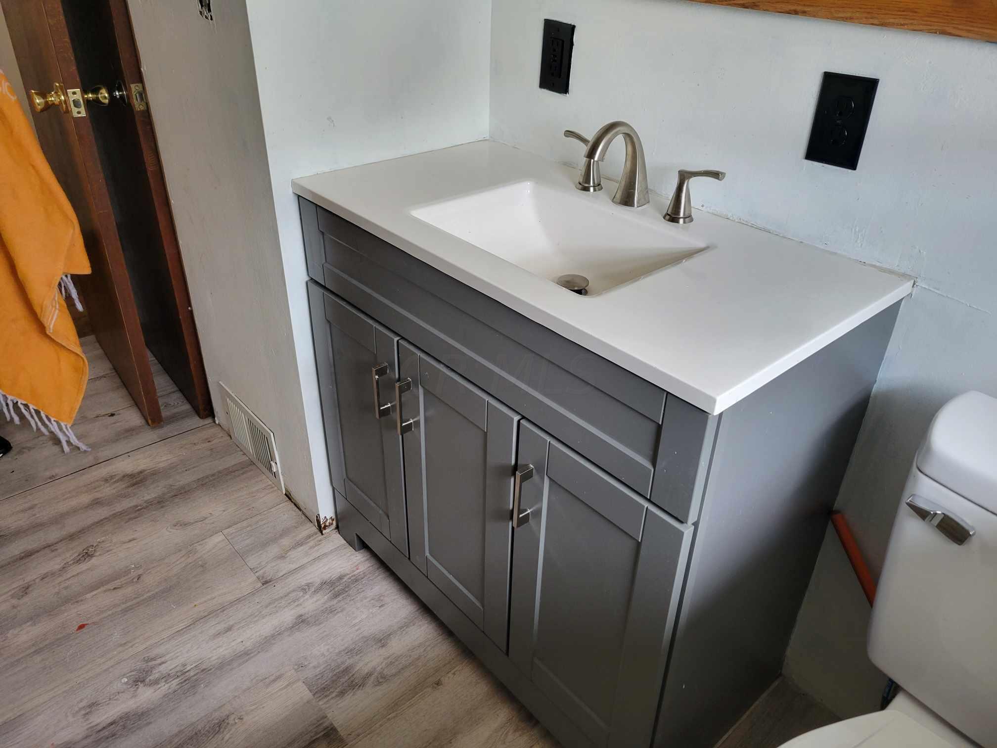 3235 Whitehead Road Columbus, OH 43204 - Photo 9 of 17 as9