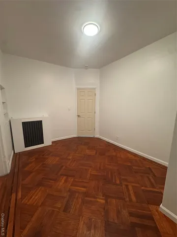 $3,753 | 516 Morris Park Avenue, Unit 2 | Van Nest