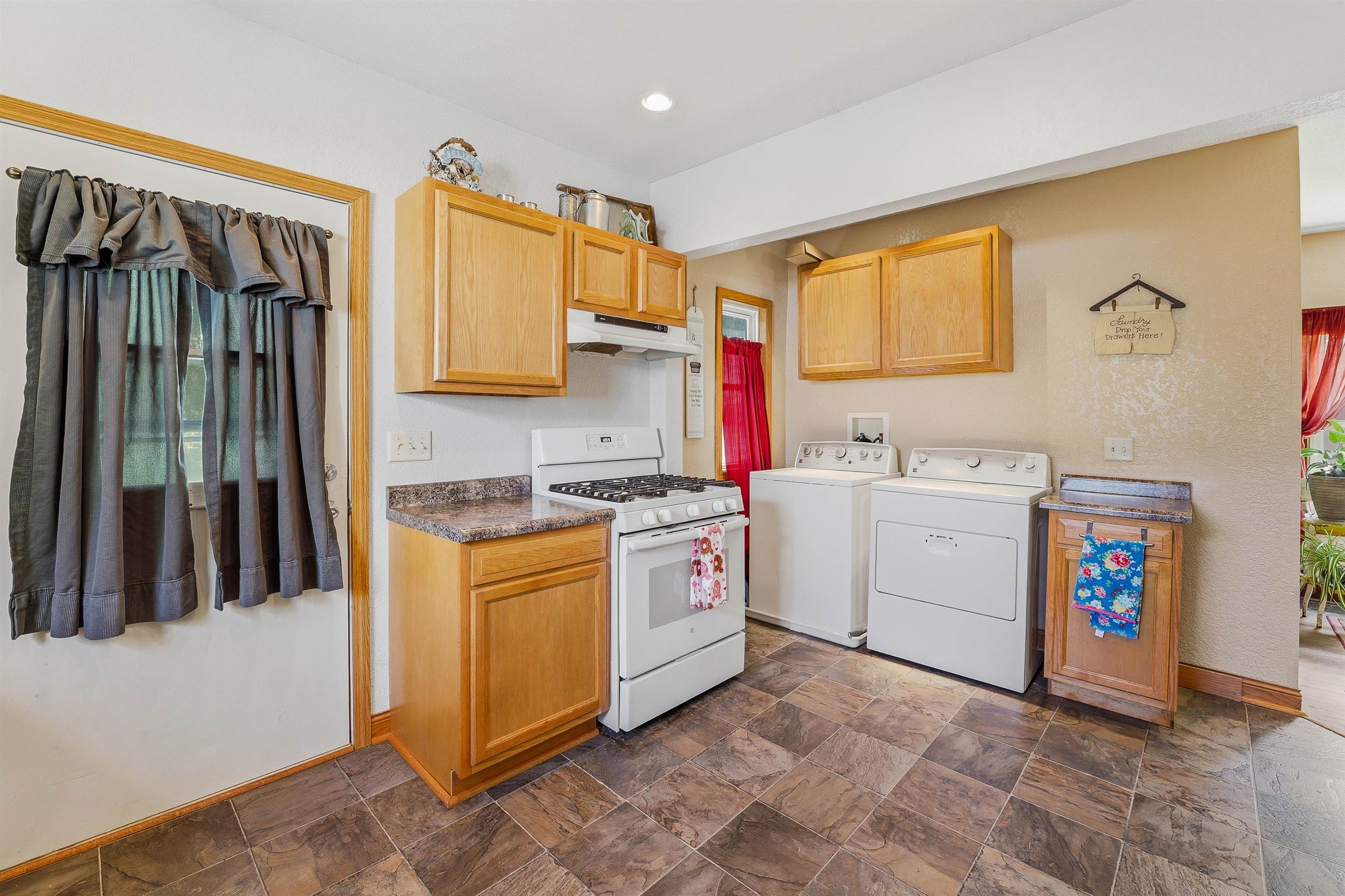 134 South Mill Street Juneau, WI 53039 - Photo 22 of 26