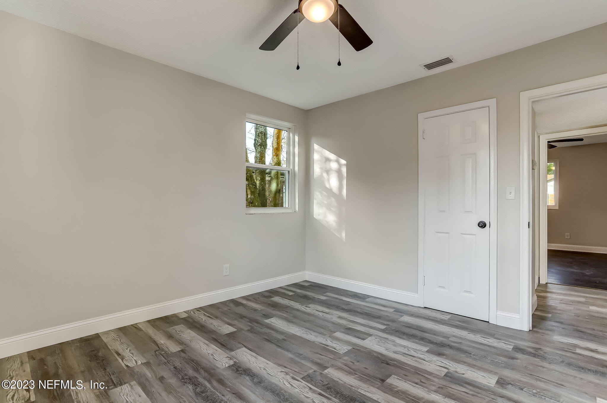 2769 Merwyn Road Jacksonville, FL 32207 - Photo 26 of 38 25-web-or-mls-LR_2769_Merwyn_Rd_AA-25
