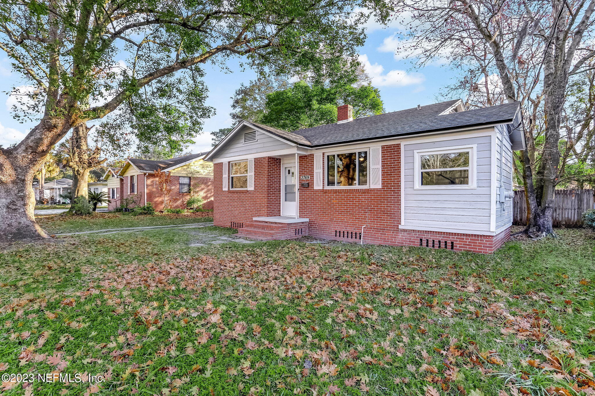 2769 Merwyn Road Jacksonville, FL 32207 - Photo 3 of 38 2-web-or-mls-LR_2769_Merwyn_Rd_AA-2