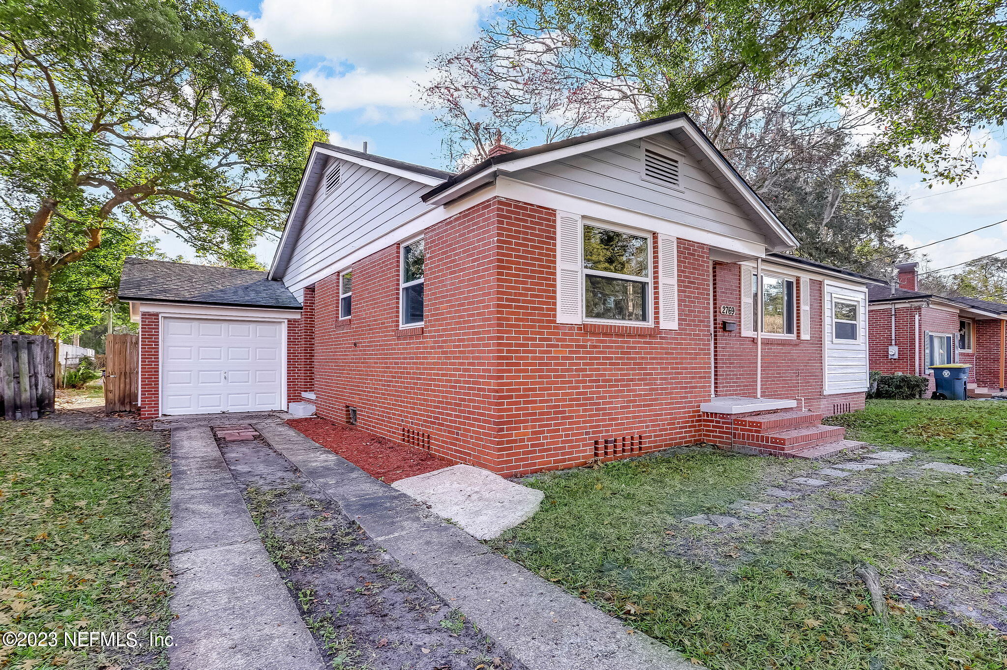2769 Merwyn Road Jacksonville, FL 32207 - Photo 4 of 38 3-web-or-mls-LR_2769_Merwyn_Rd_AA-3