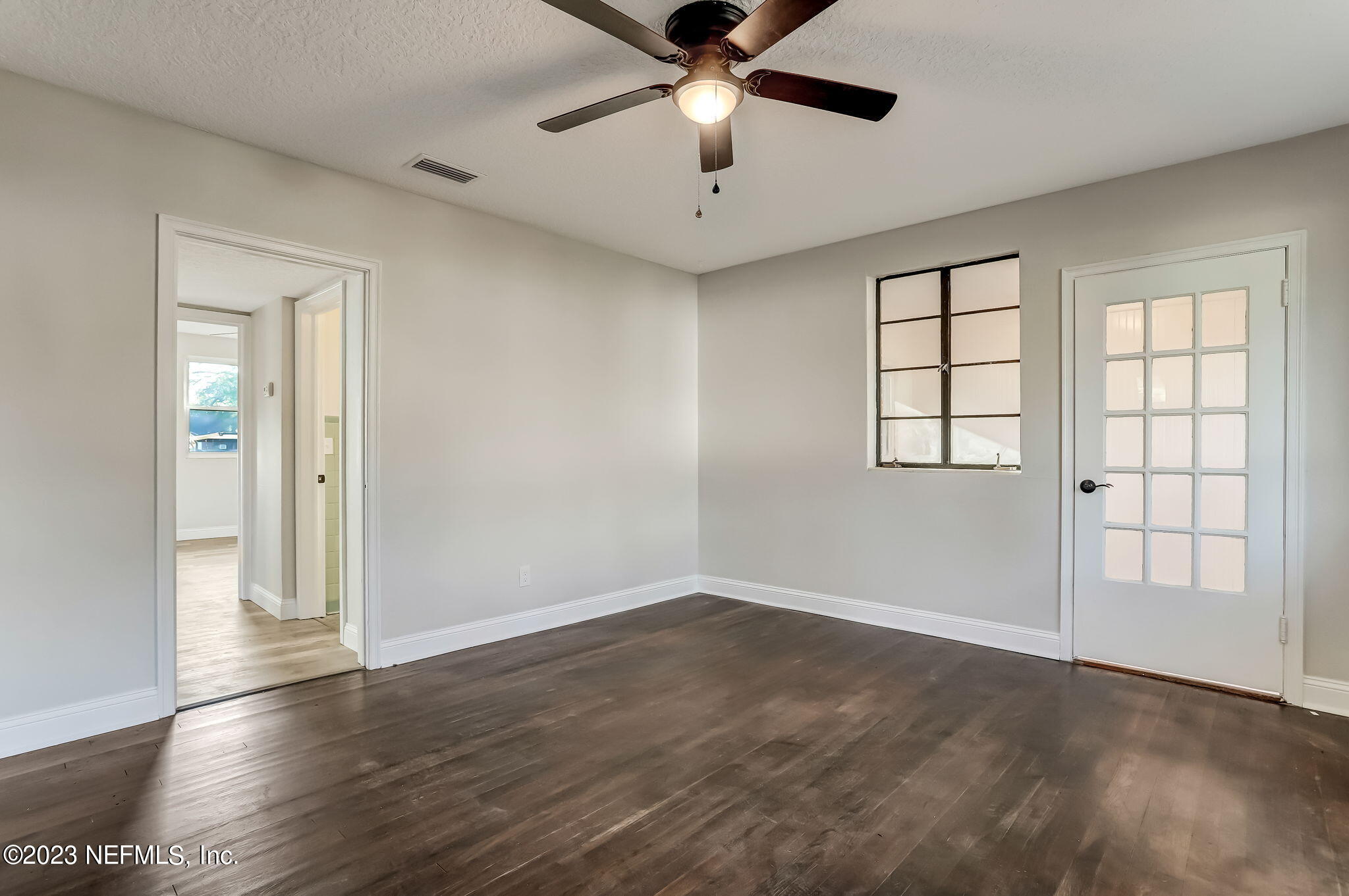 2769 Merwyn Road Jacksonville, FL 32207 - Photo 9 of 38 8-web-or-mls-LR_2769_Merwyn_Rd_AA-8