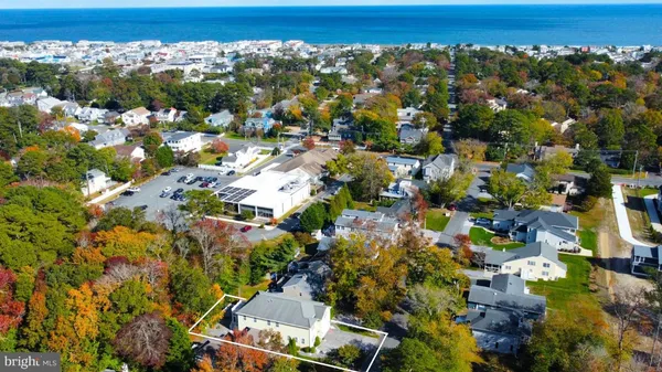 an aerial view of multiple house
