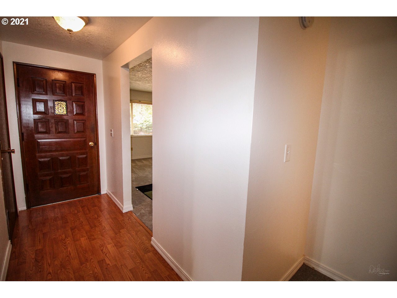 5131 Southwest Freeman Court Portland, OR 97219 - Photo 3 of 32 Gallery Image 3