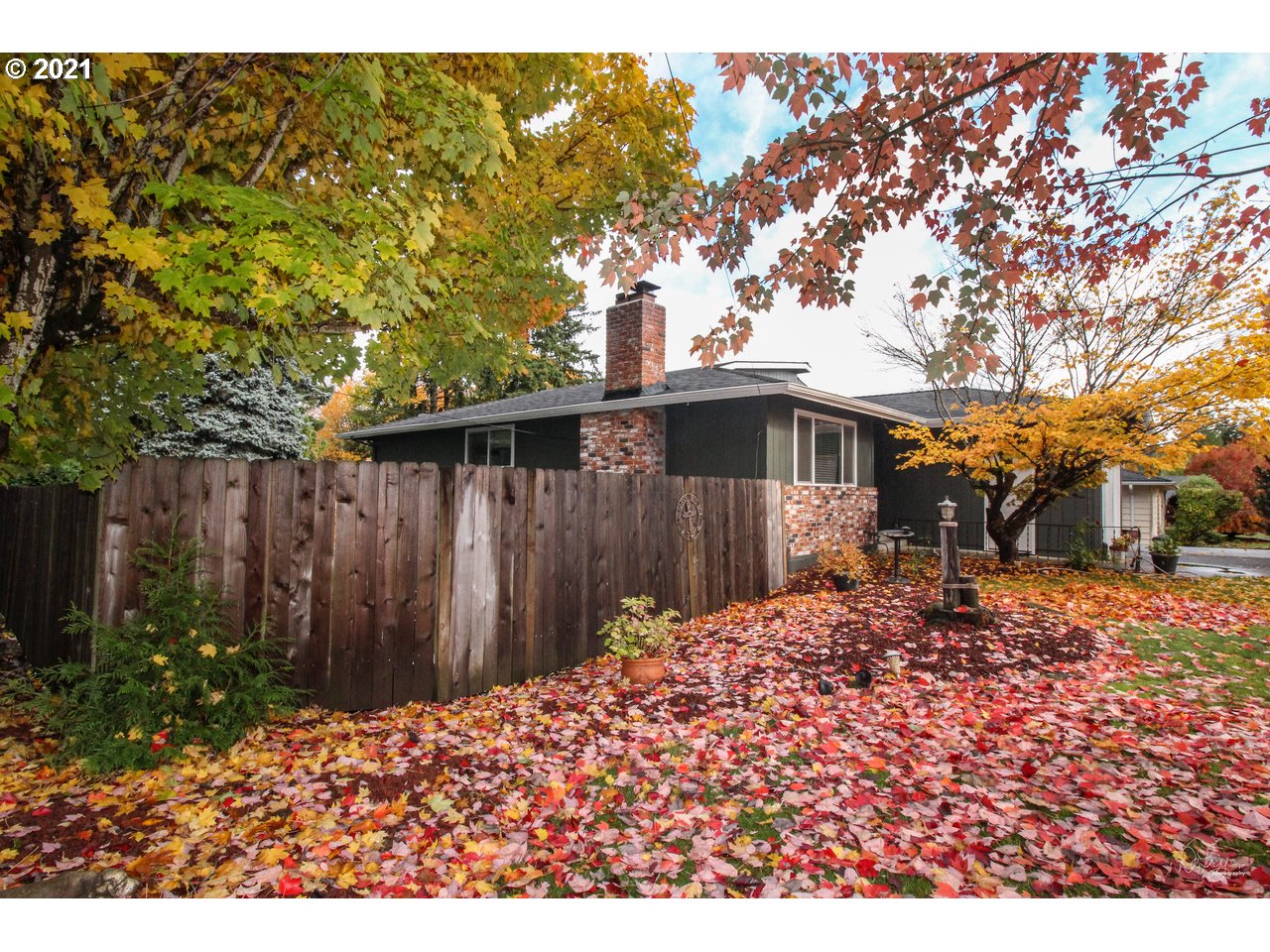 5131 Southwest Freeman Court Portland, OR 97219 - Photo 29 of 32 Gallery Image 29